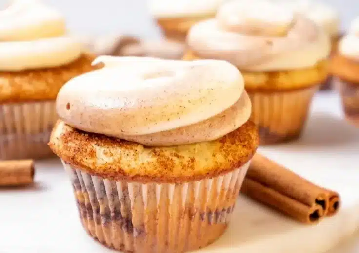 Cinnamon Roll Cupcakes