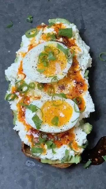Mike Martin on Instagram: "High Protein Toast This combo has been on repeat in some shape or form for a very long time — it’s my go to meal for a super quick hi… | Stuffed avocado healthy, Healthy food motivation, Avocado toast egg